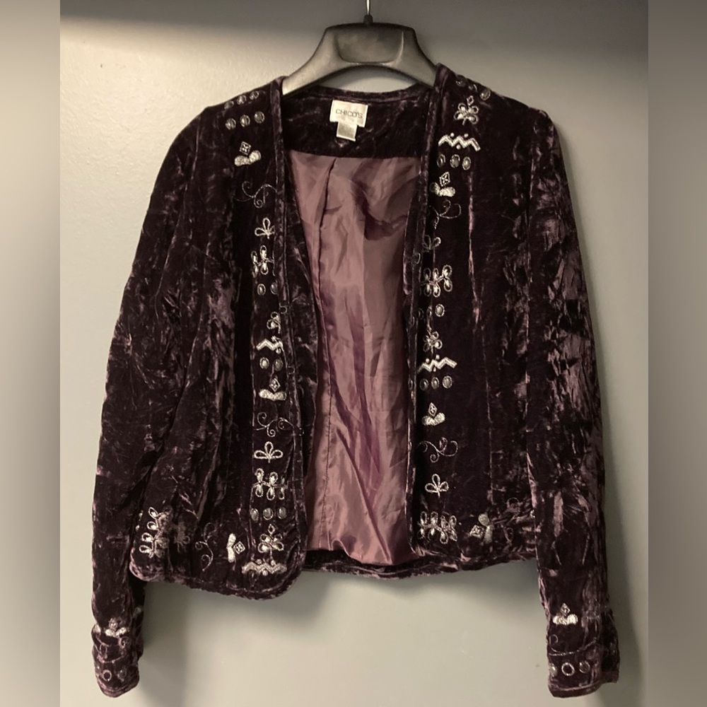 💛TODAY**$19**Chico’s unconstructed purple crushed velvet jacket/4 wire closures